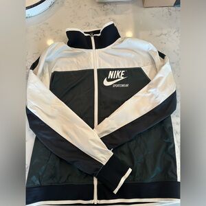 Retro Nike Windbreaker